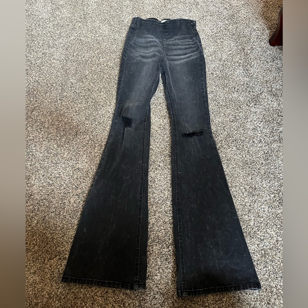 Trying to clean closet out have some few things!